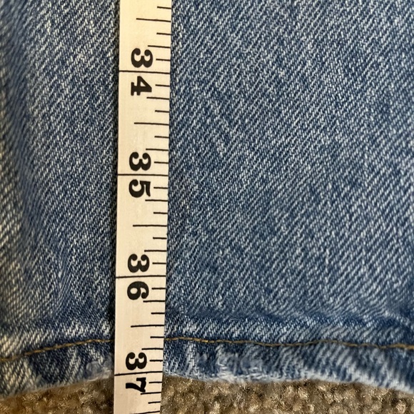 Madewell The Mom Jean in Melva Wash size 26 - Picture 10 of 16